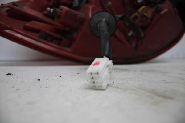 FEU ARRIERE GAUCHE KIA - Vue 3